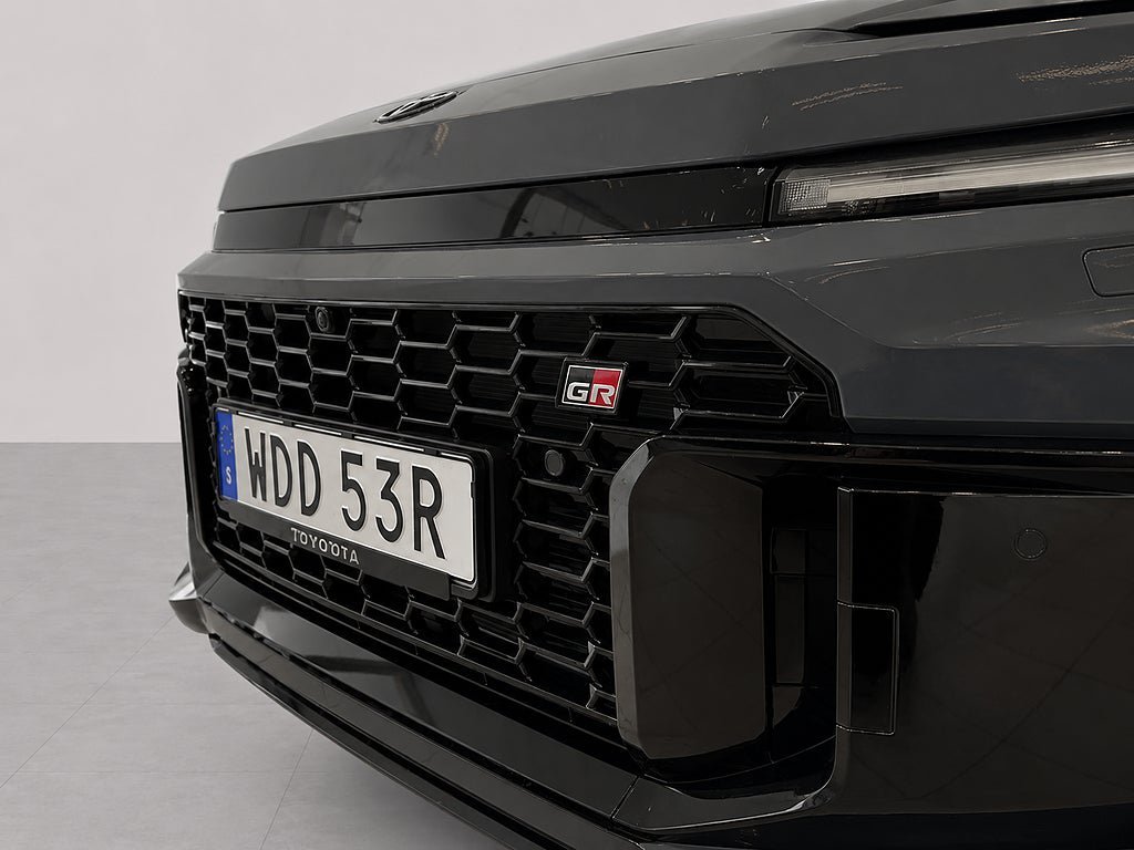 Vehicle Image 6