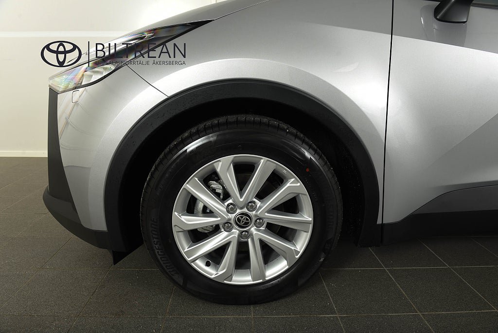 Vehicle Image 10