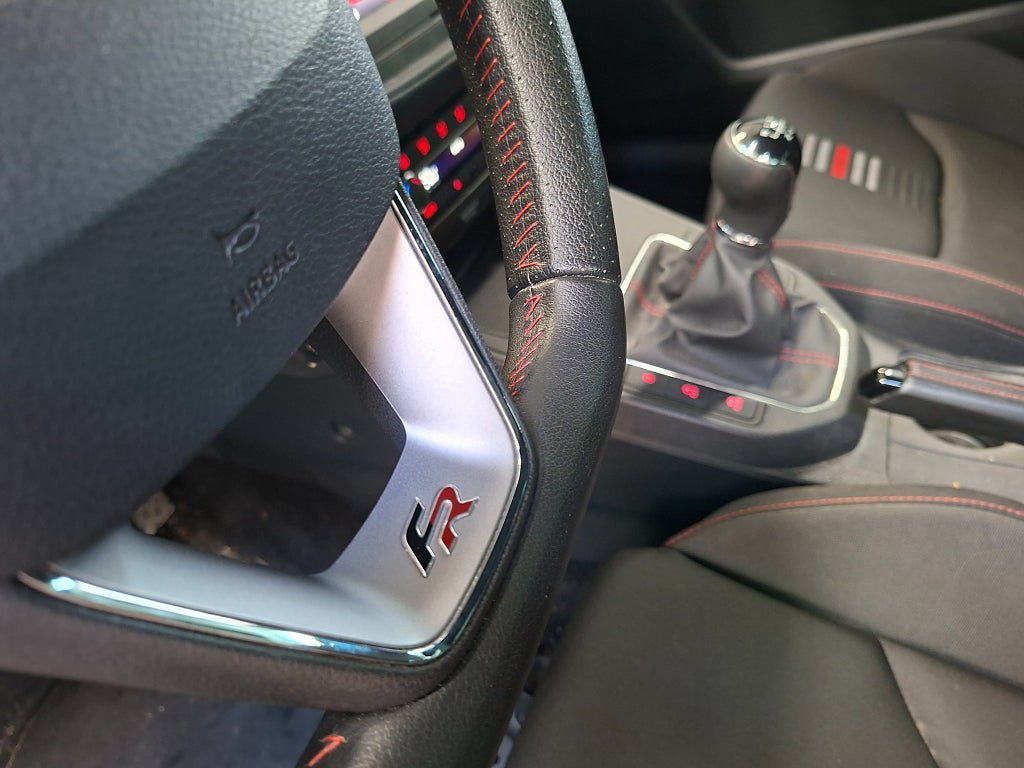 Vehicle Image 12