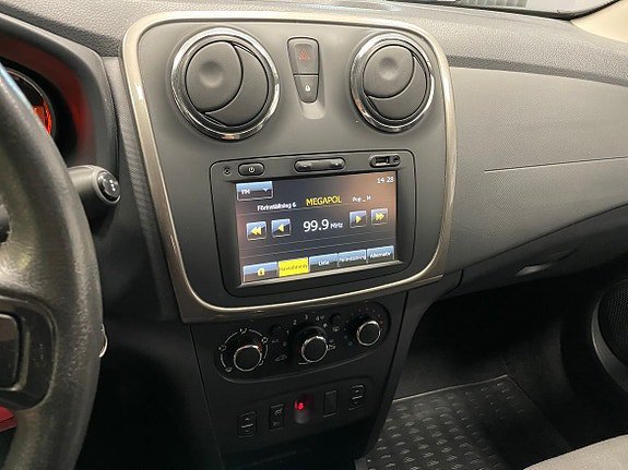 Vehicle Image 14