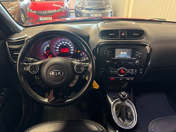 Vehicle Image 10