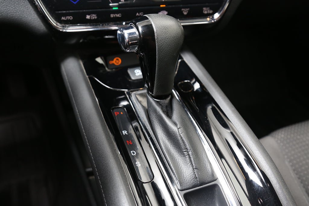 Vehicle Image 18