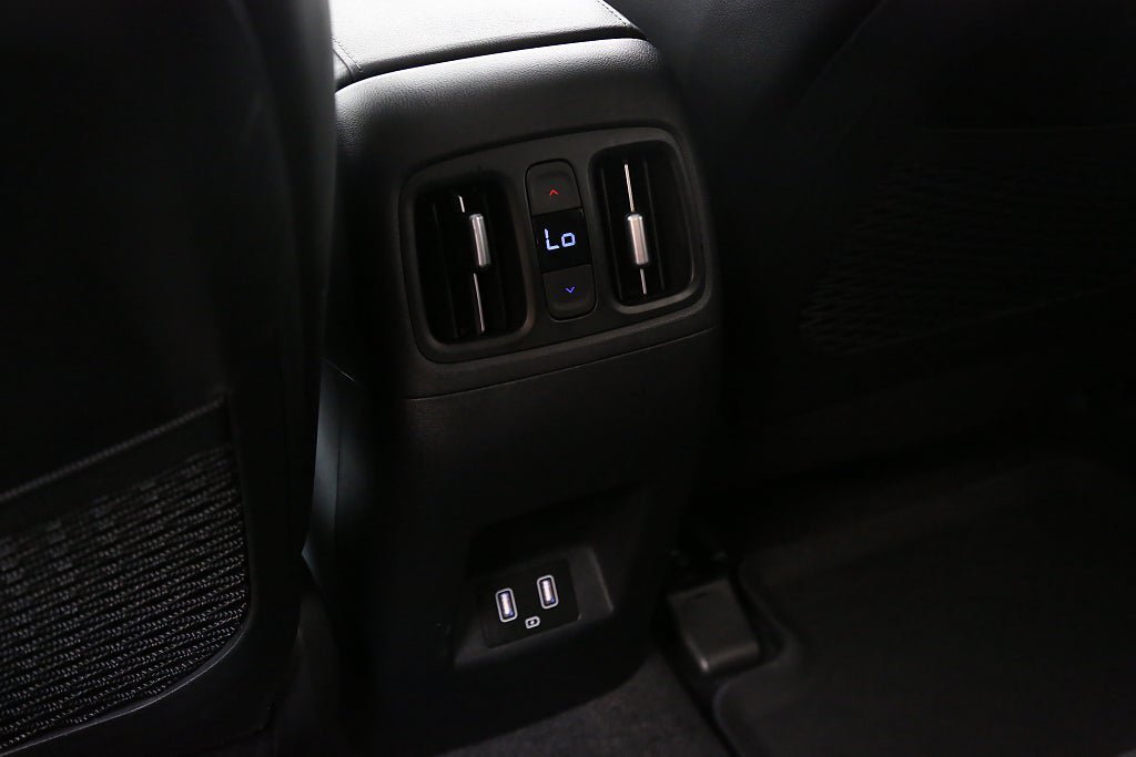 Vehicle Image 27