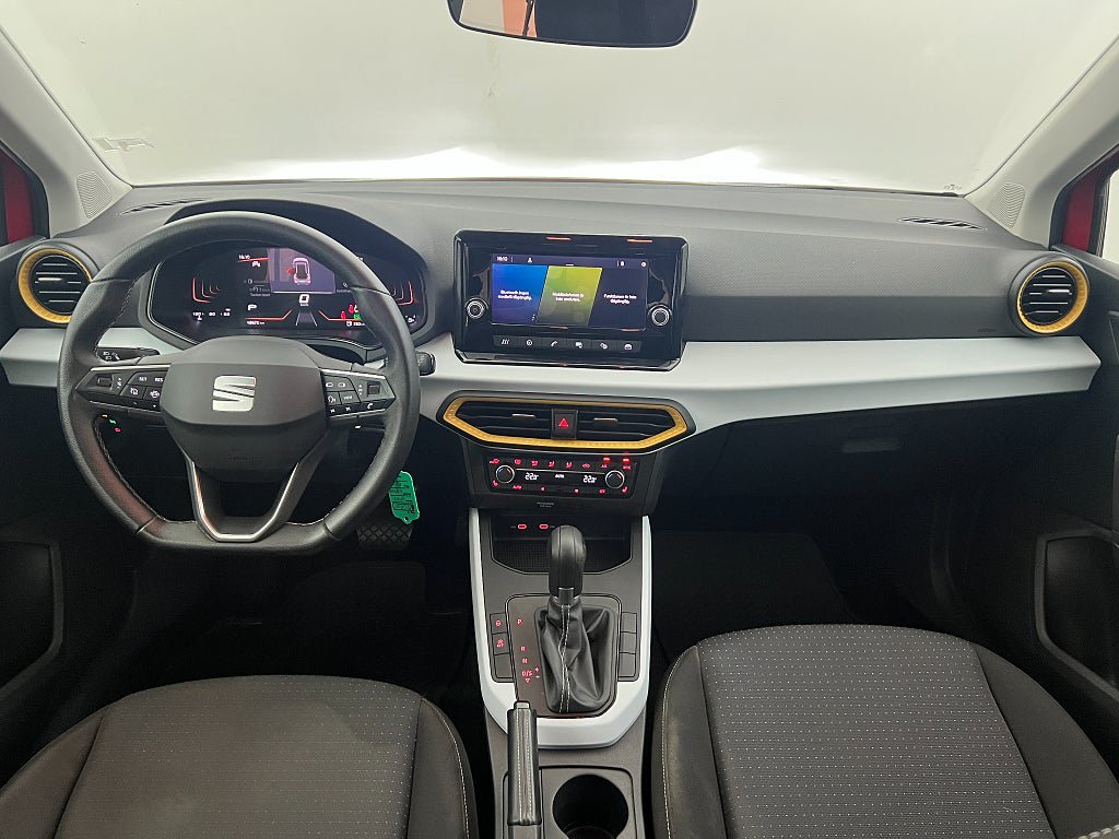 Vehicle Image 13