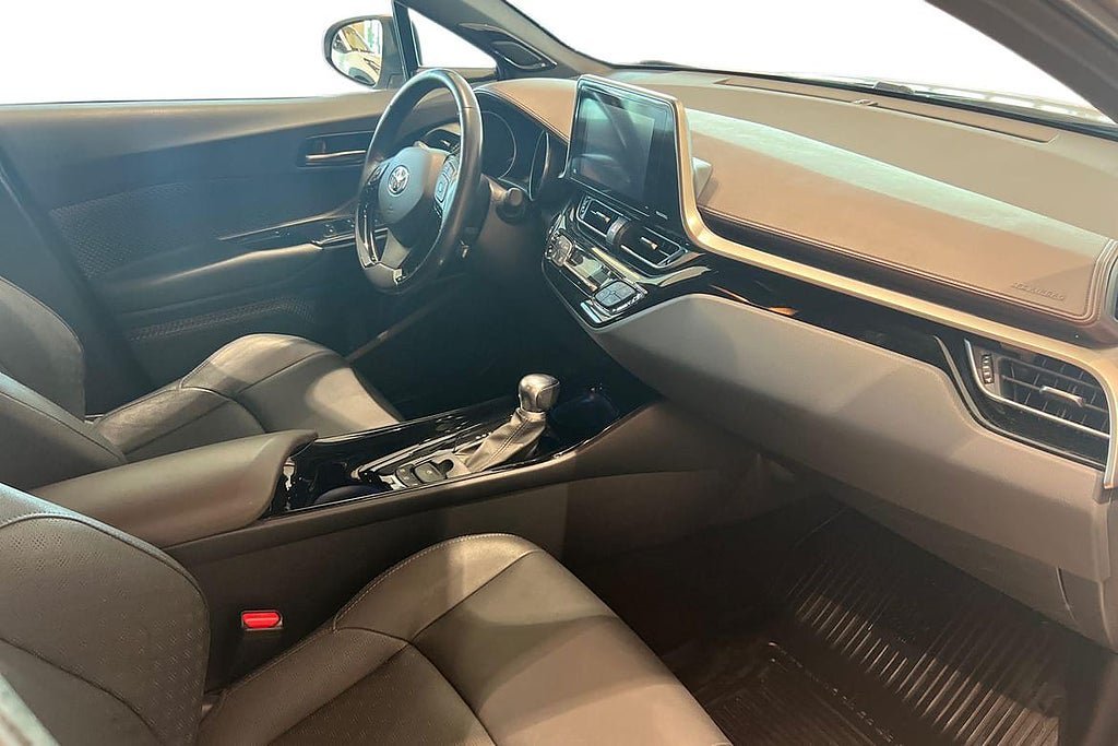 Vehicle Image 7