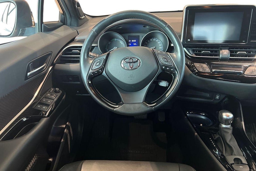Vehicle Image 11