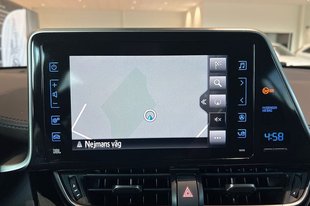 Vehicle Image 15