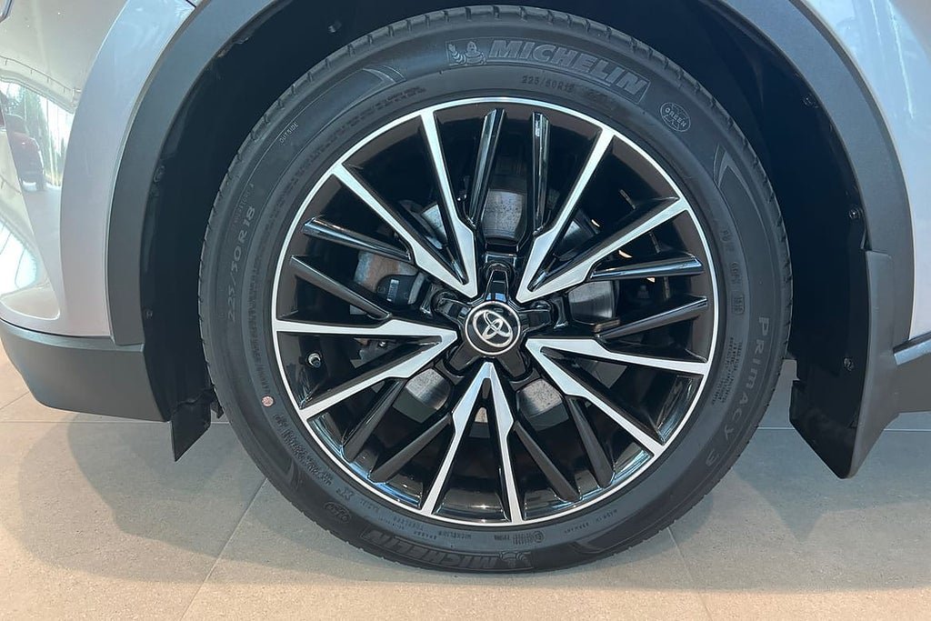 Vehicle Image 17