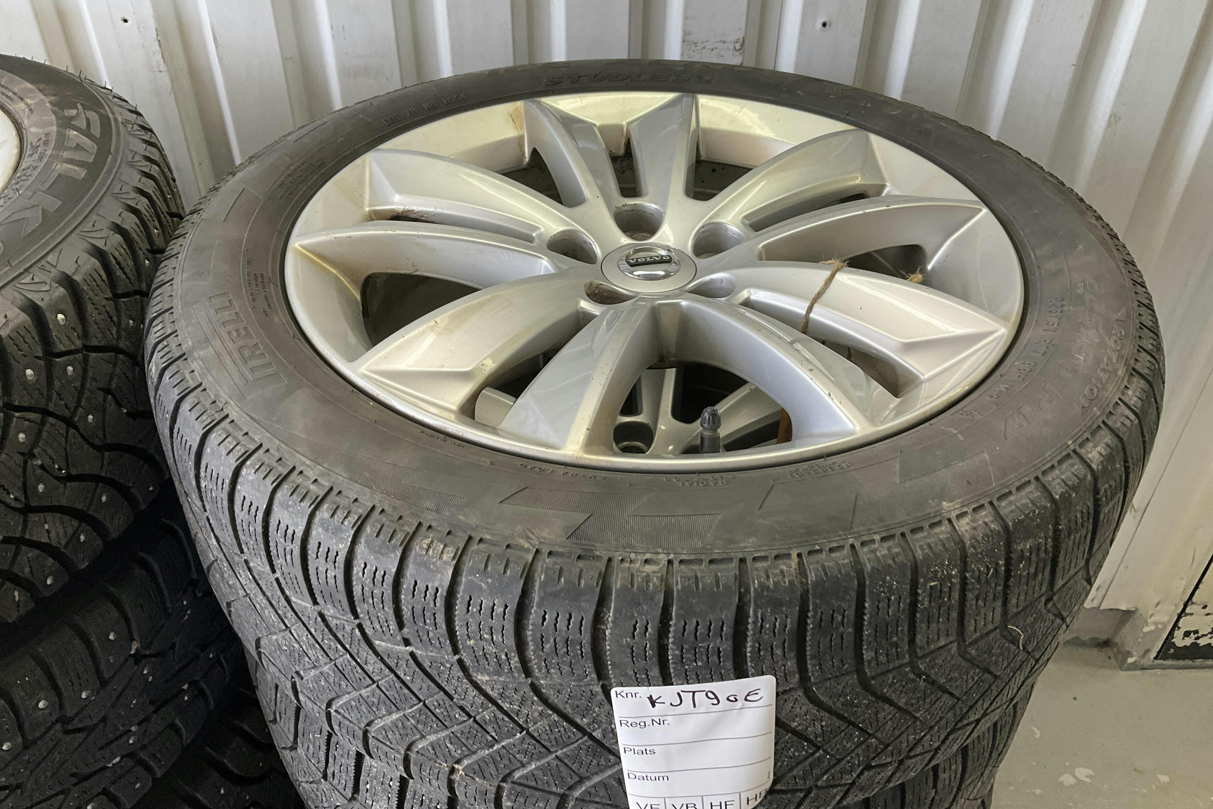 Vehicle Image 15