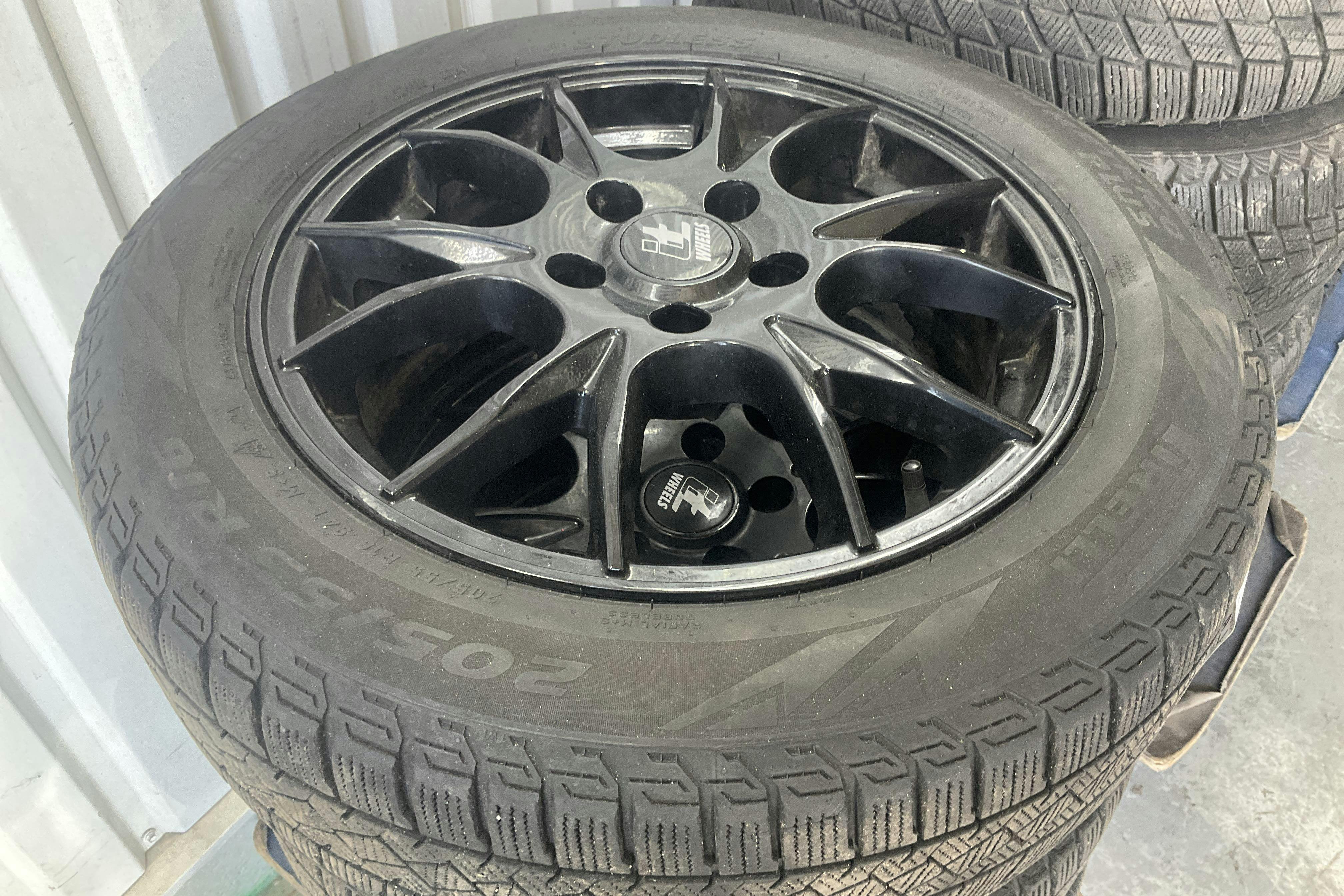Vehicle Image 15