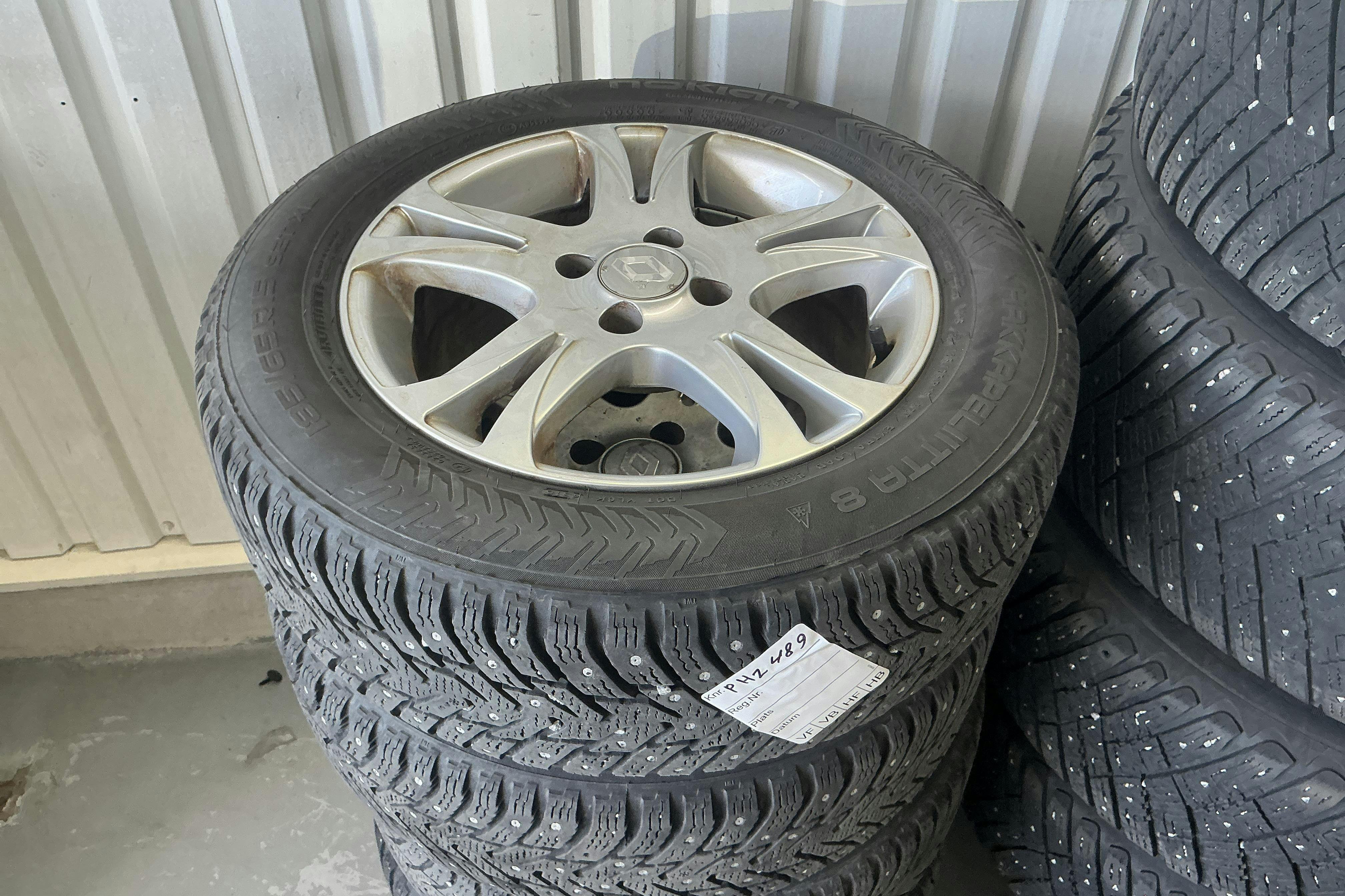 Vehicle Image 13