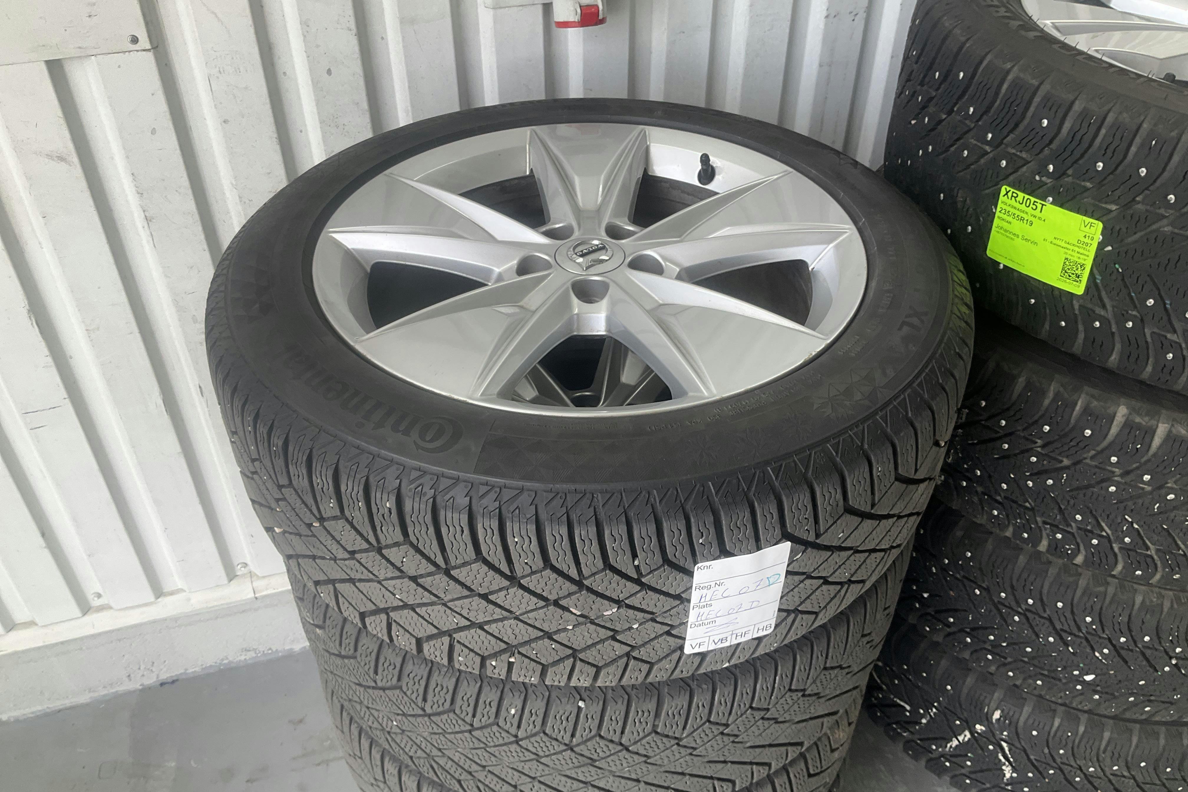 Vehicle Image 16
