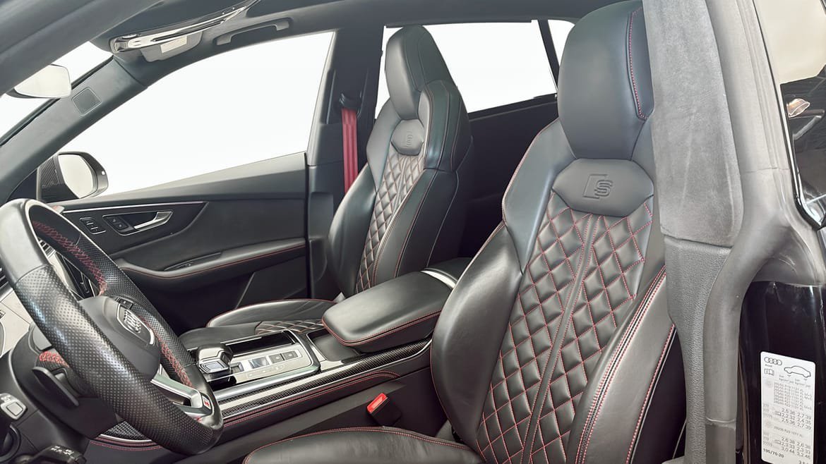Vehicle Image 8