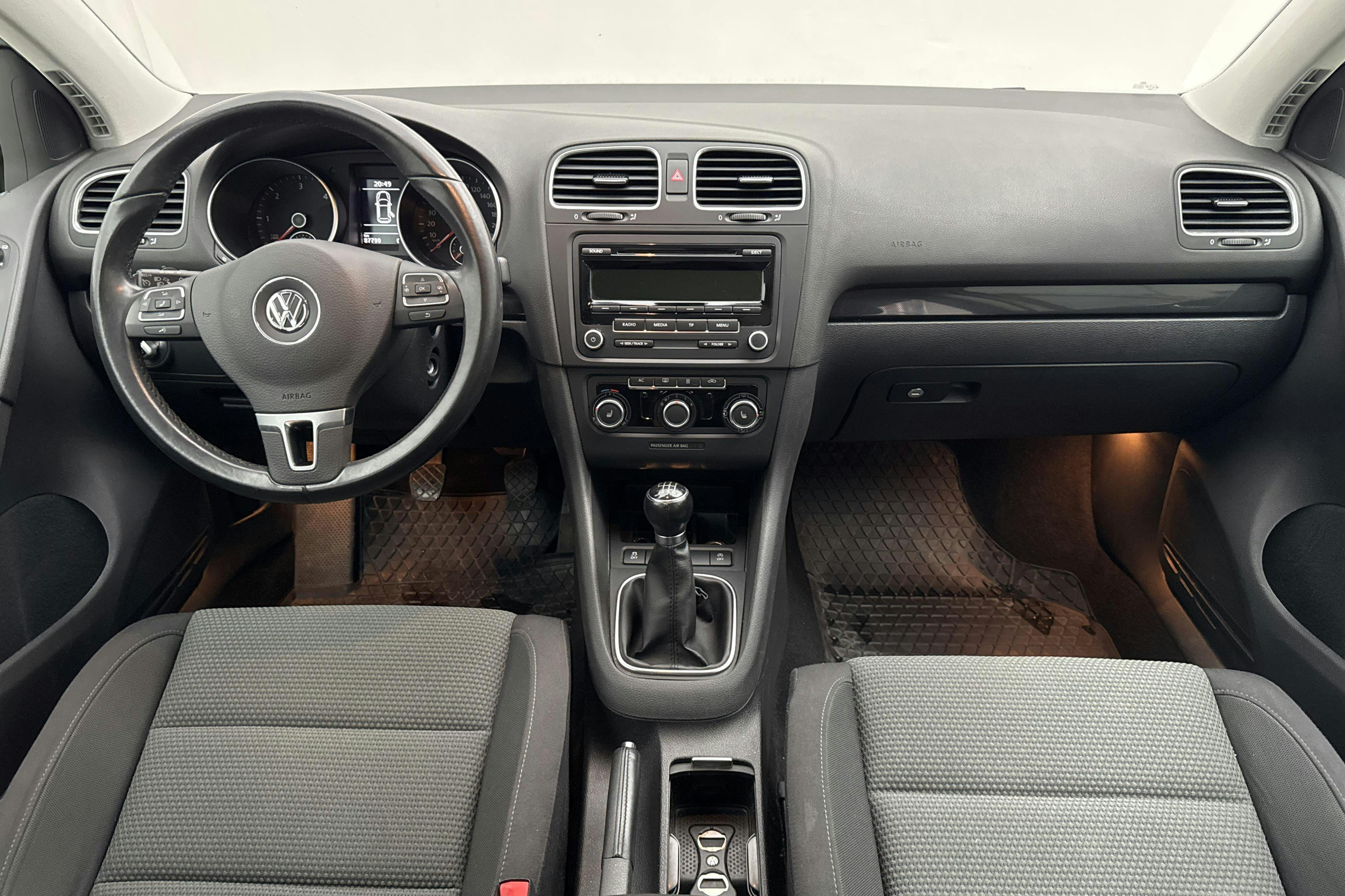 Vehicle Image 6