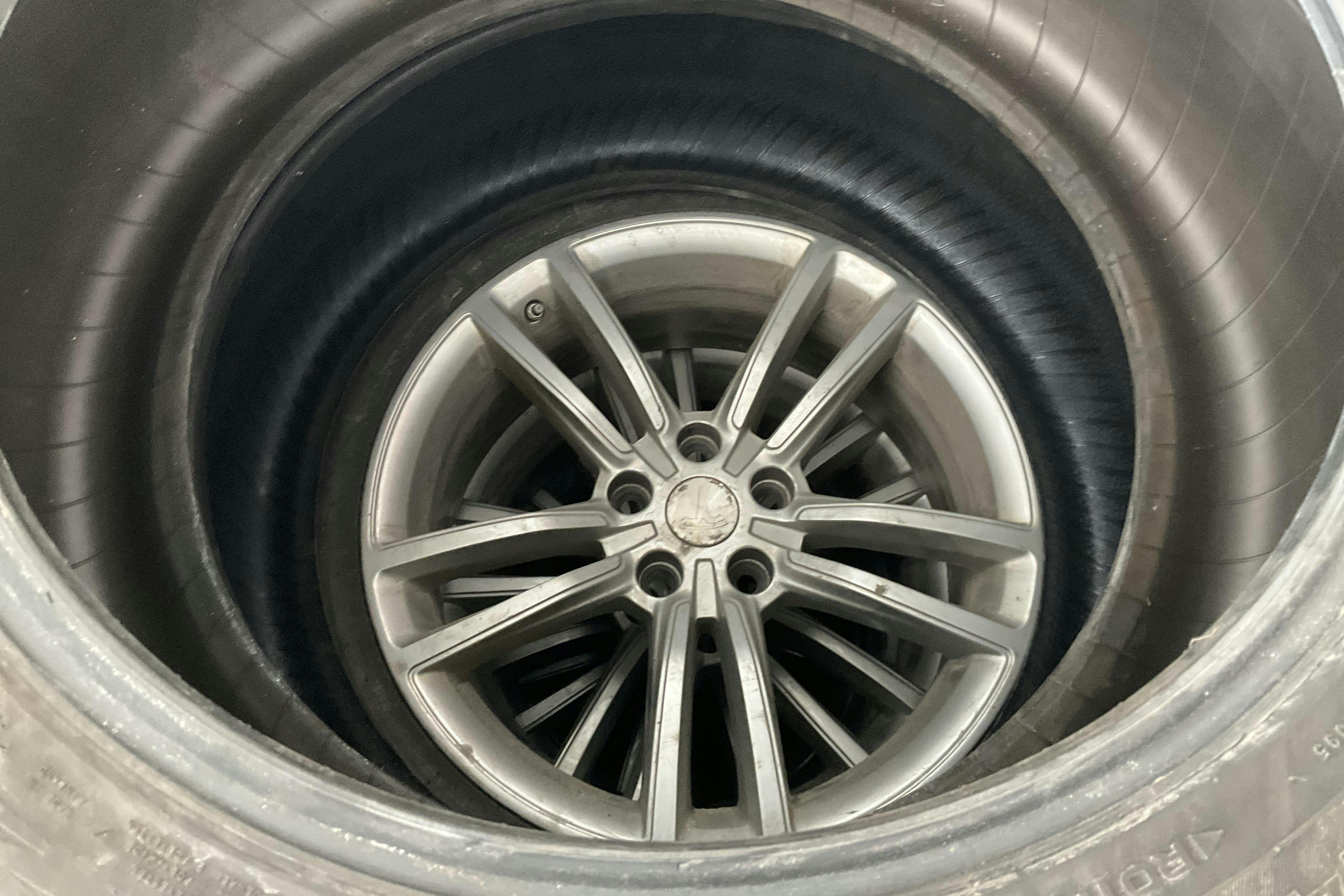 Vehicle Image 19