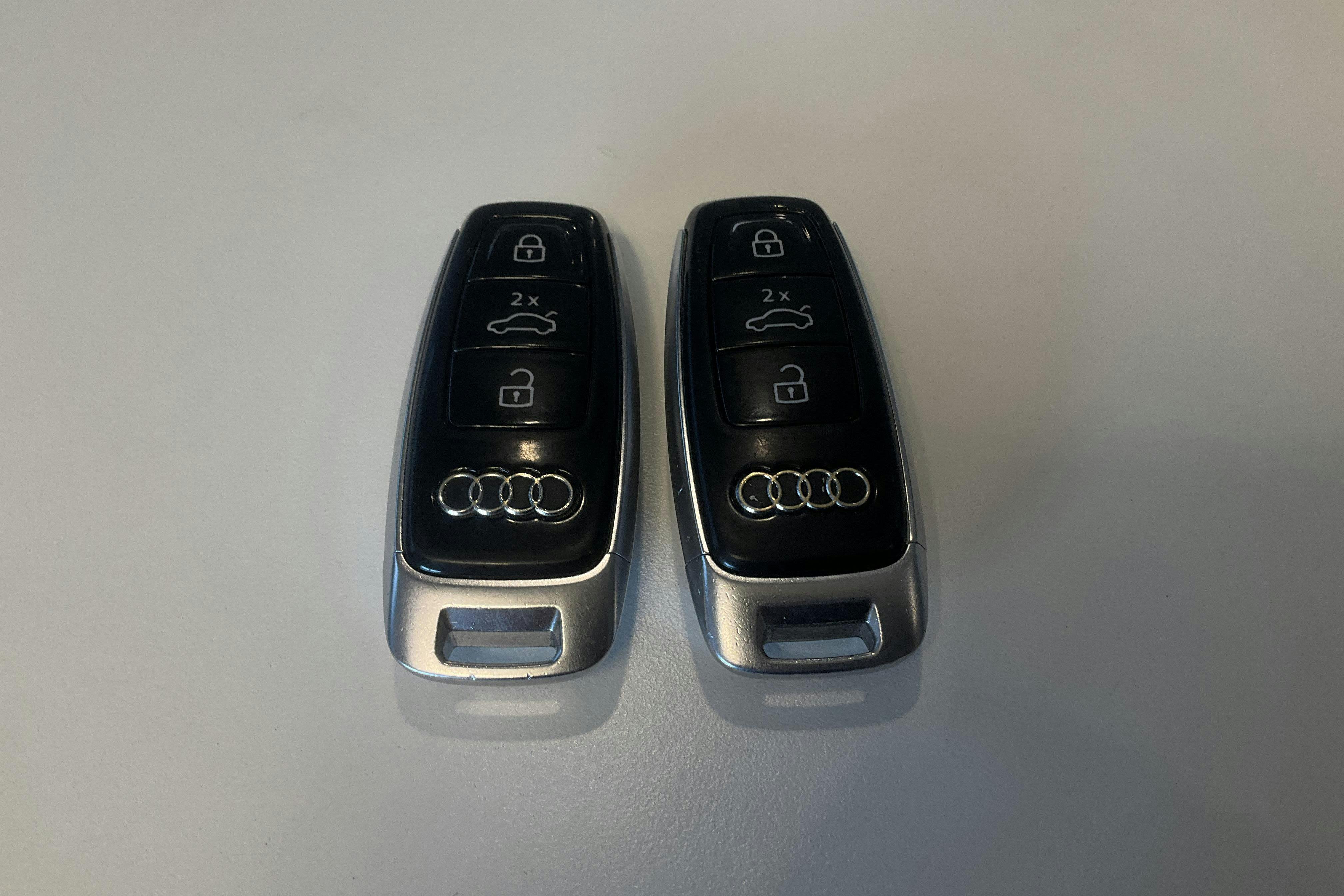 Vehicle Image 24