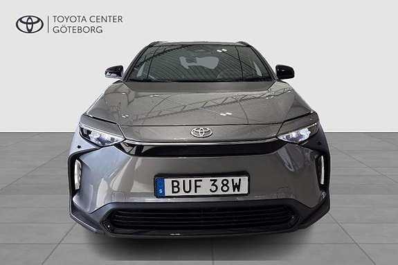 Vehicle Image 6