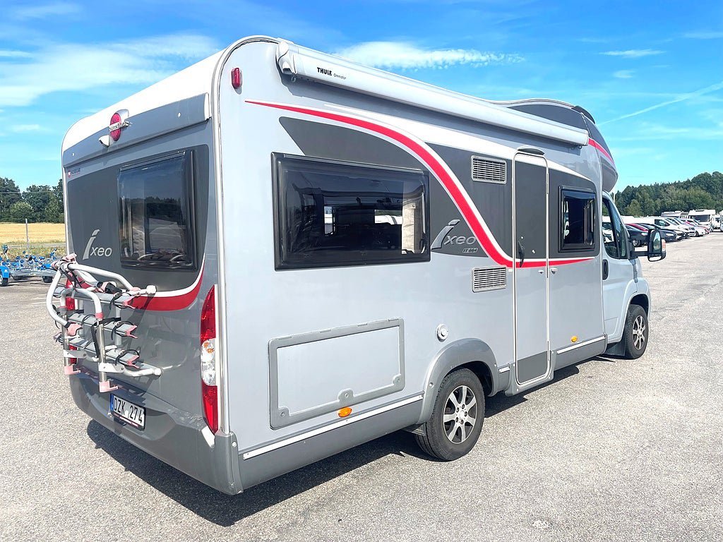 Vehicle Image 16