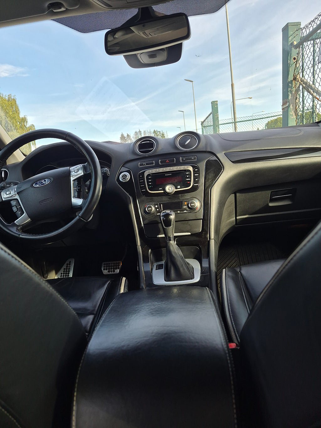 Vehicle Image 24