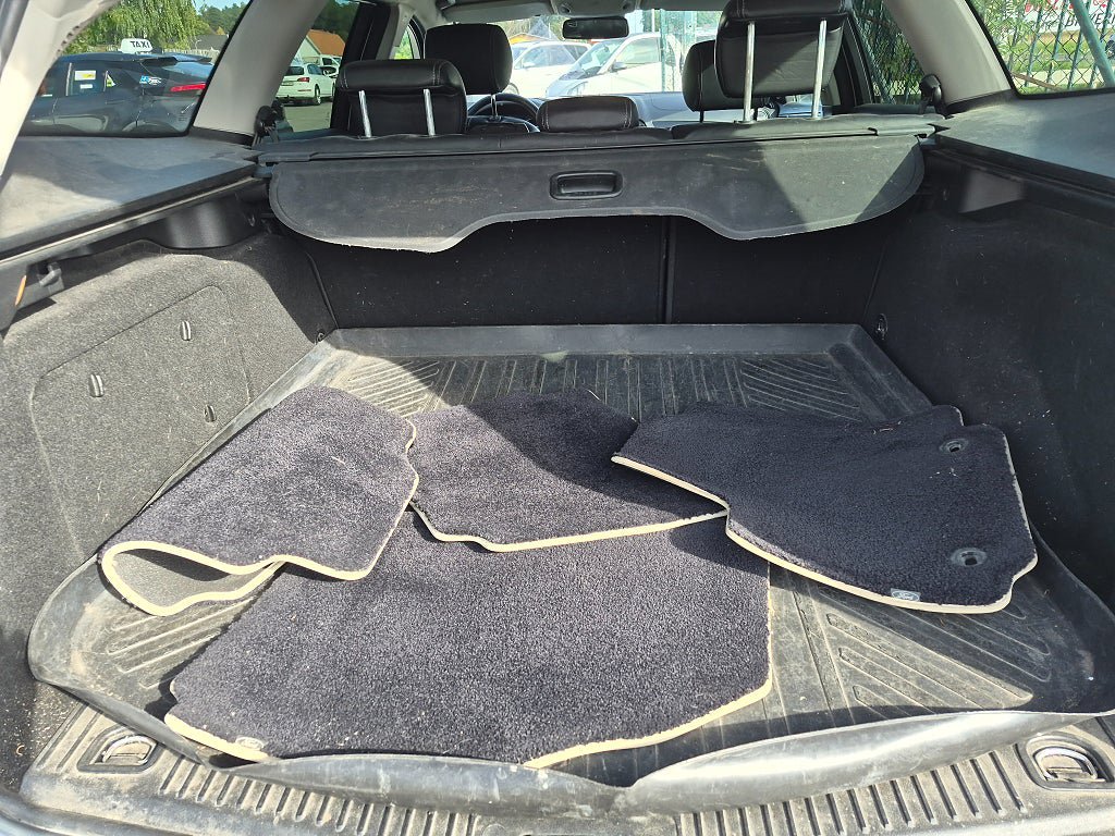 Vehicle Image 27