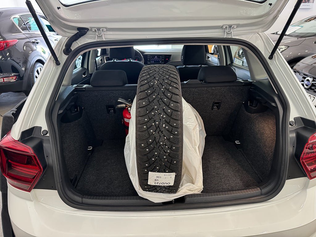 Vehicle Image 12