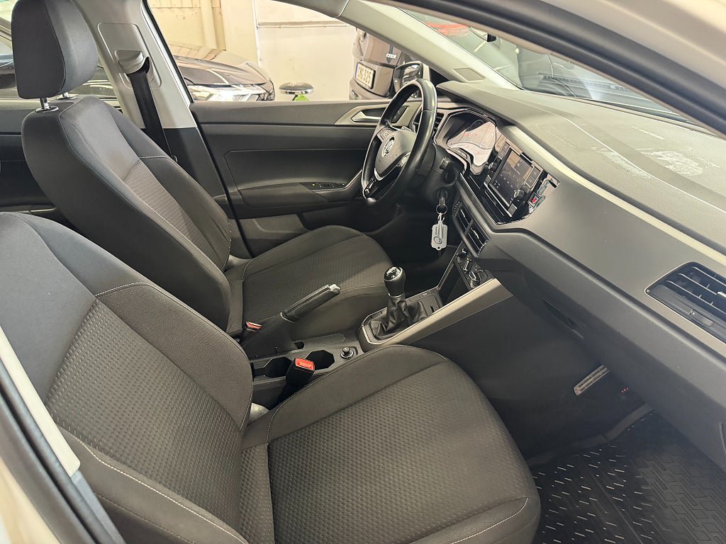 Vehicle Image 17