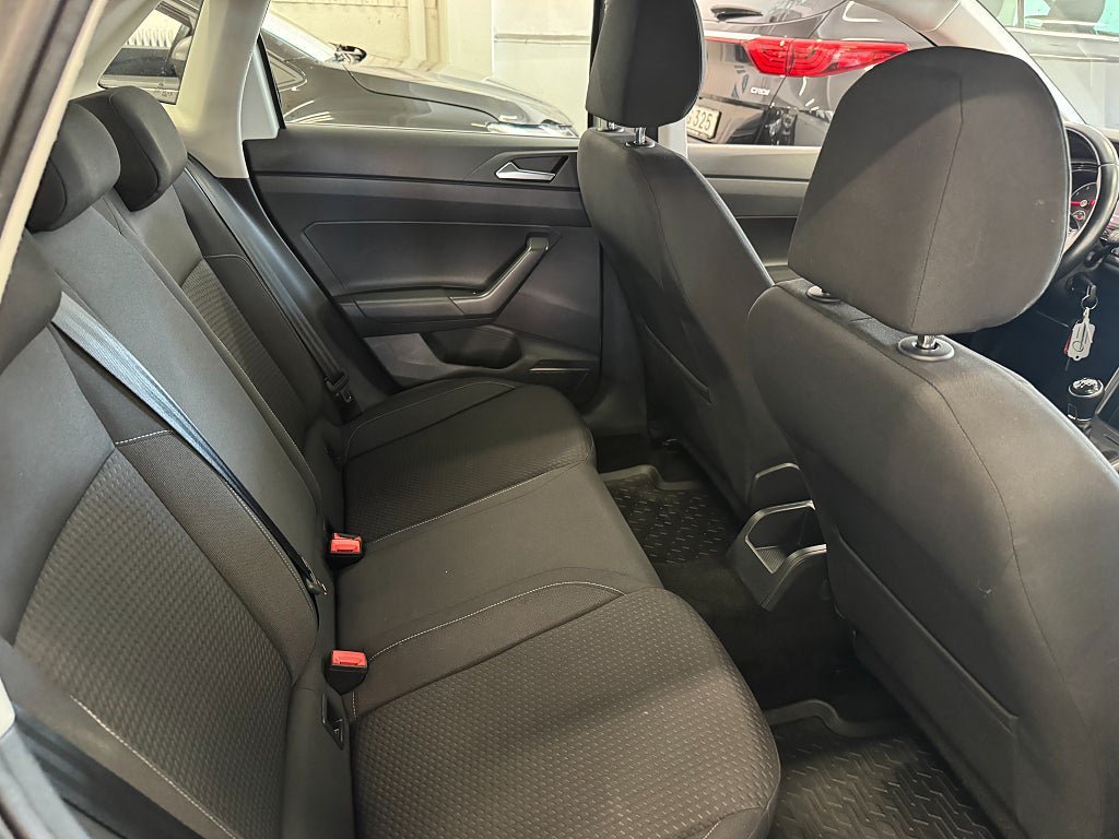 Vehicle Image 18