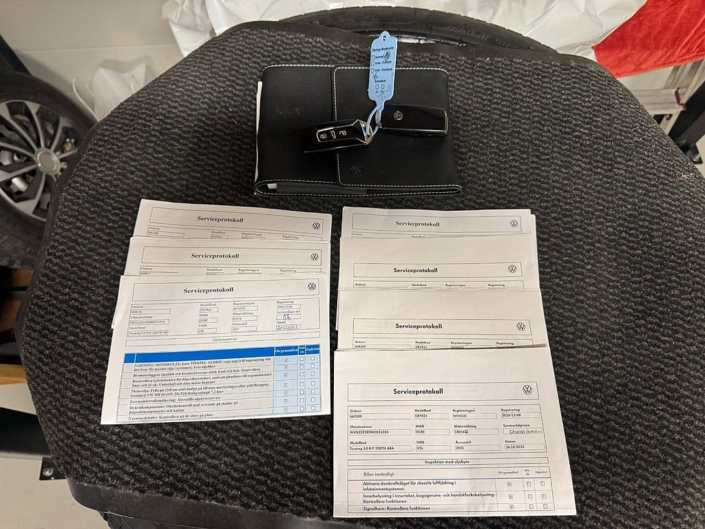 Vehicle Image 25