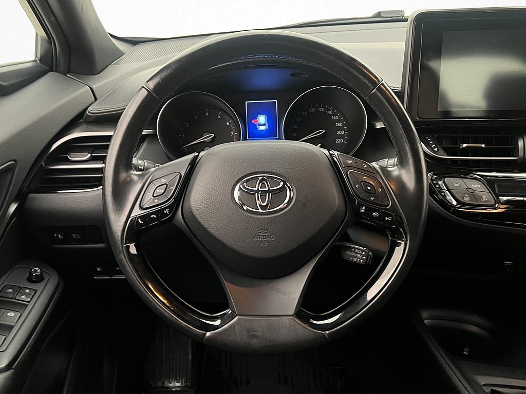 Vehicle Image 10