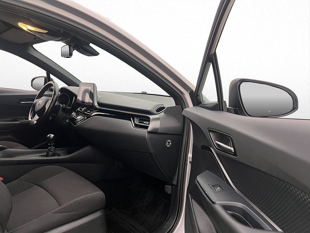 Vehicle Image 12