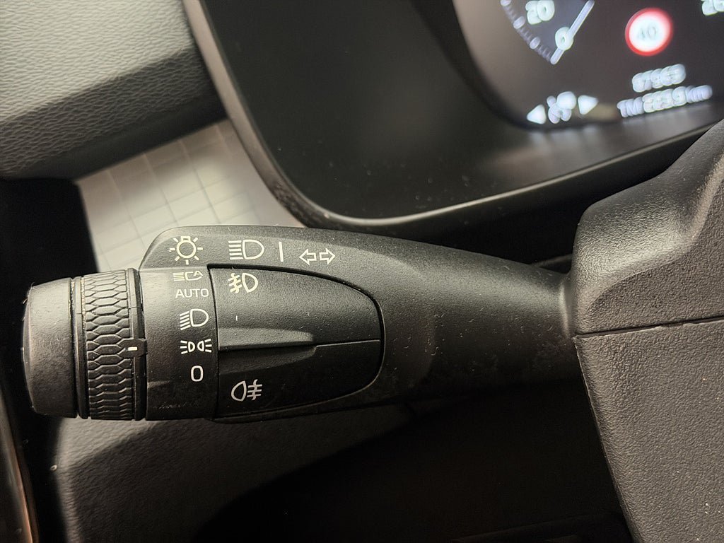 Vehicle Image 26