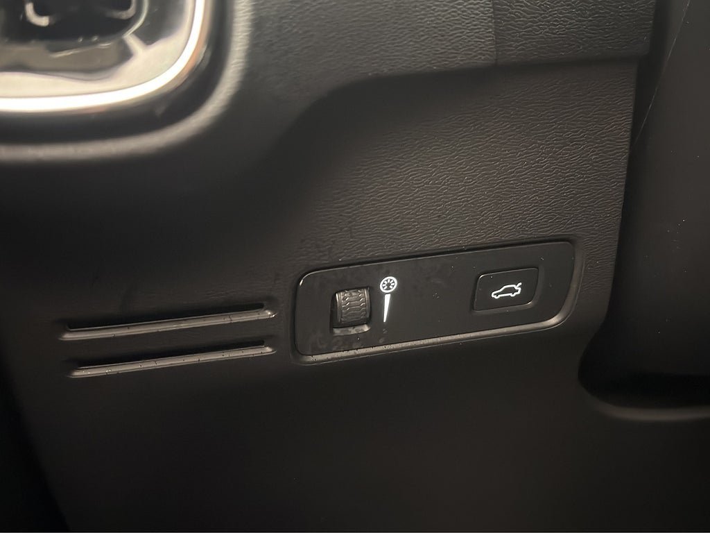 Vehicle Image 27