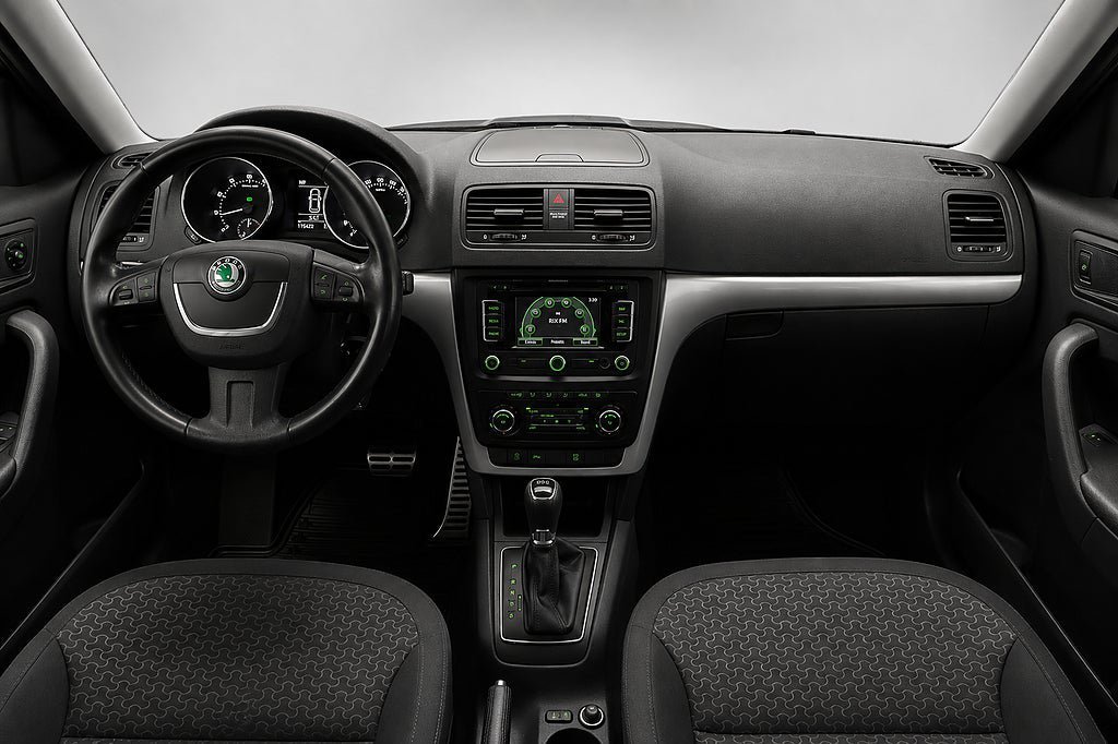 Vehicle Image 12