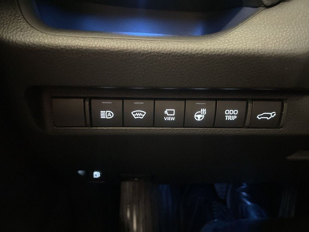 Vehicle Image 17
