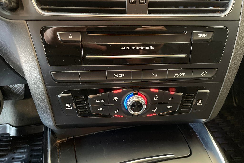 Vehicle Image 26
