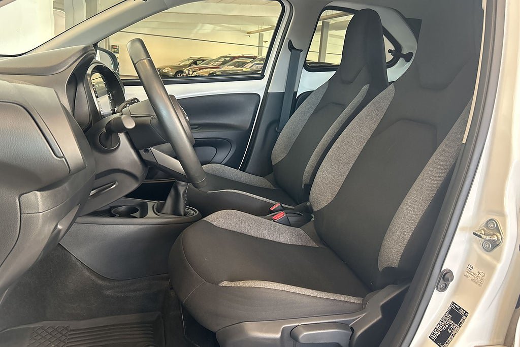 Vehicle Image 15