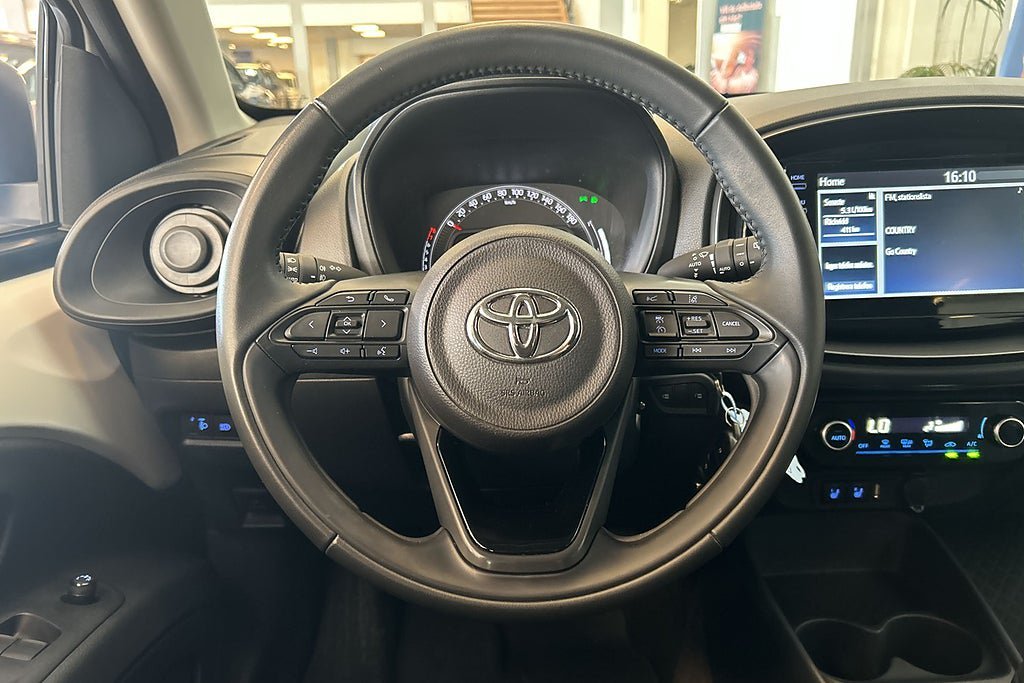 Vehicle Image 19