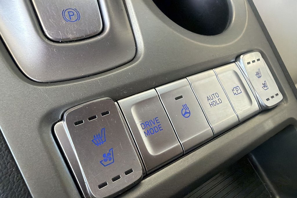Vehicle Image 17