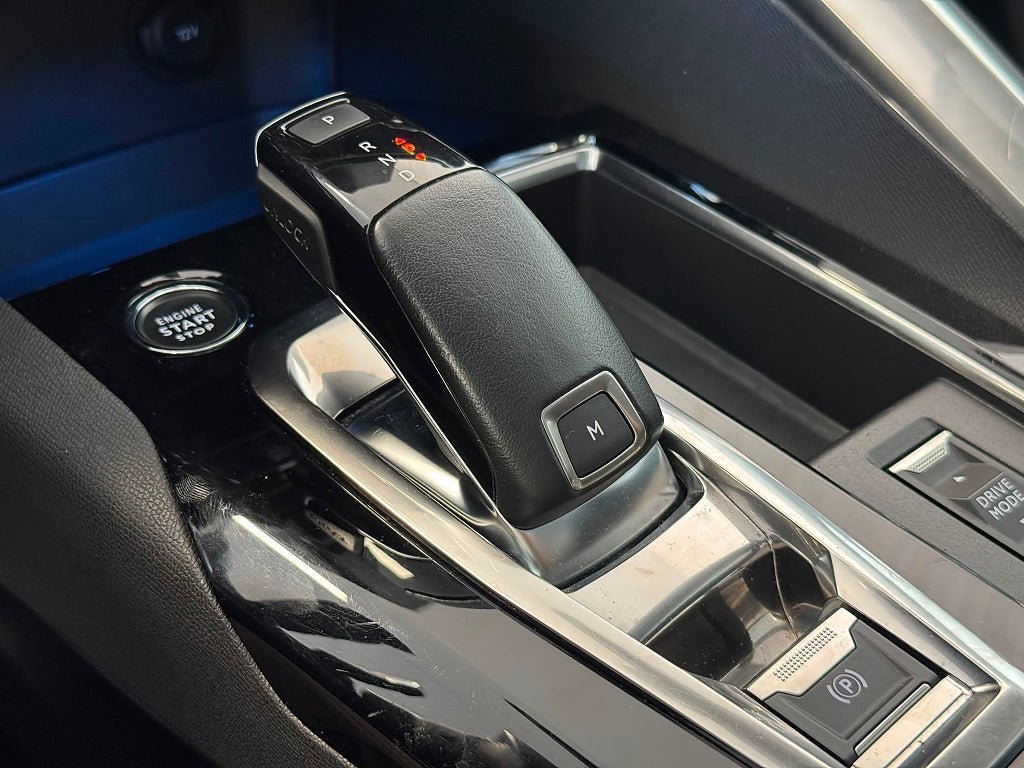 Vehicle Image 24