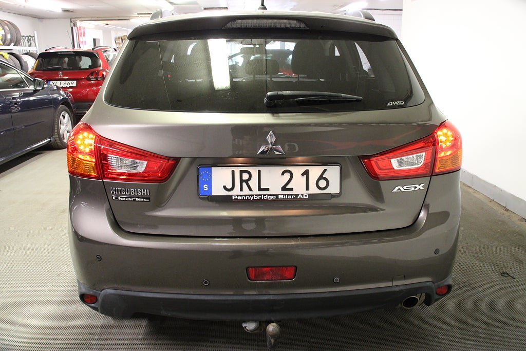Vehicle Image 10