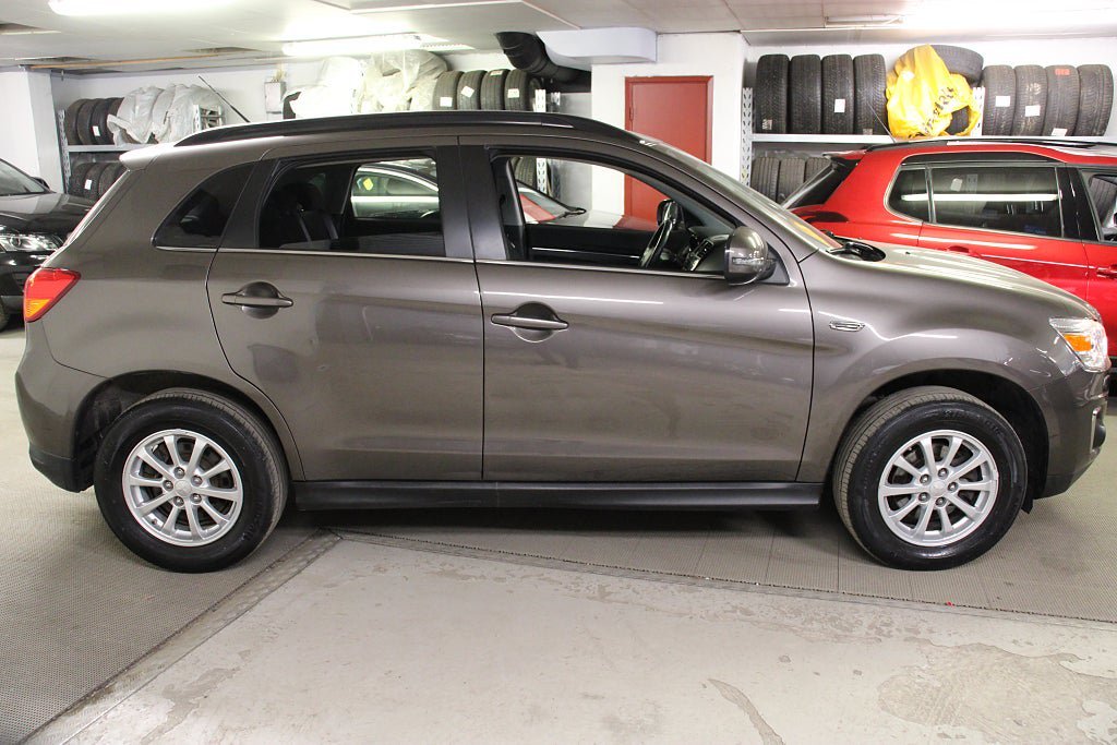 Vehicle Image 14