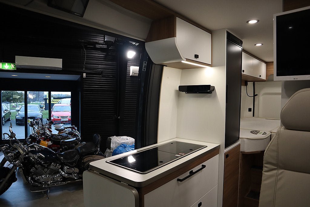 Vehicle Image 19