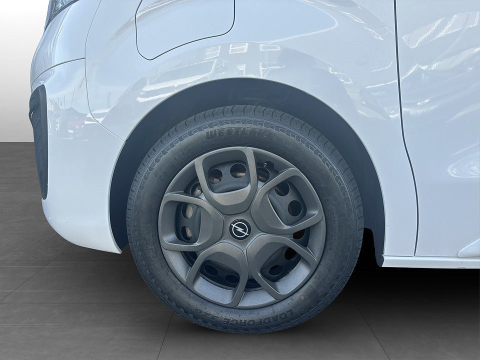 Vehicle Image 14