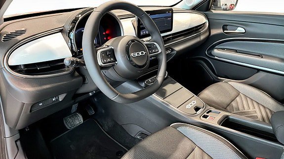 Vehicle Image 15