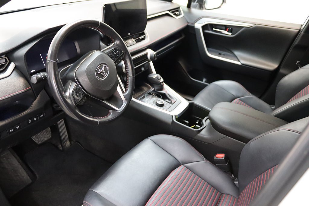 Vehicle Image 13