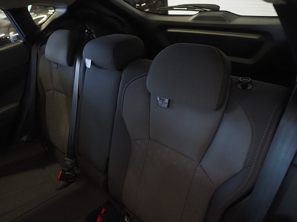Vehicle Image 16