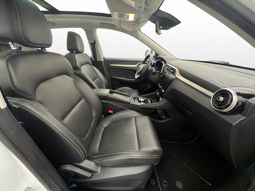 Vehicle Image 21