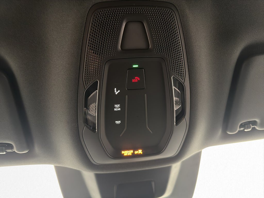 Vehicle Image 37