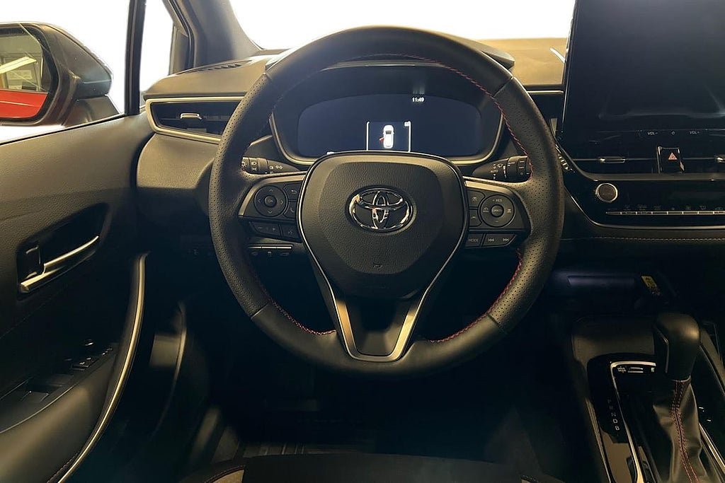 Vehicle Image 11