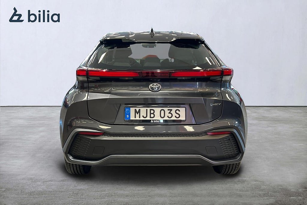 Vehicle Image 5